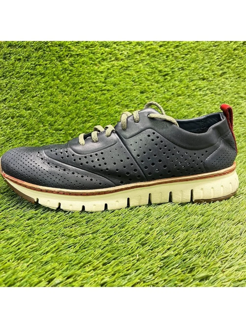 Cole Haan Zerogrand Mens Size 9.5 Blue Classic Leather Wingtip Oxford Shoes